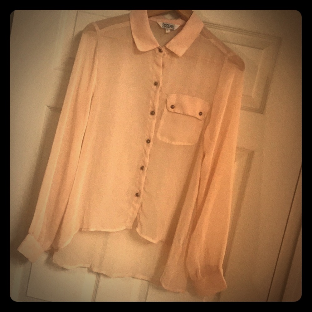 Women’s button down shear blouse!